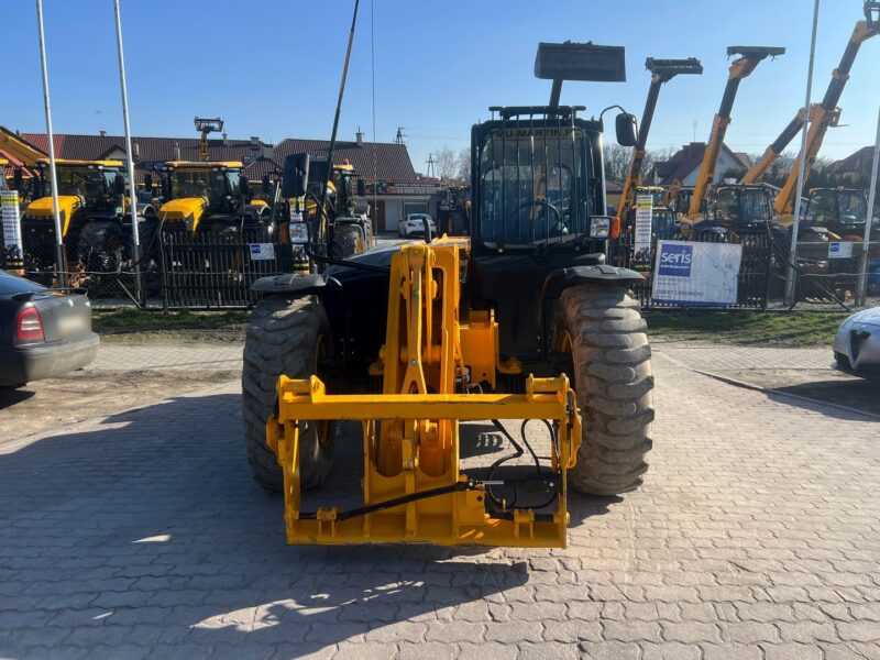 JCB 531-70 (9)