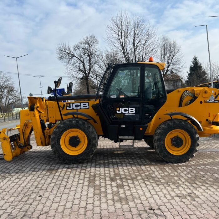 JCB 540-170 (2)