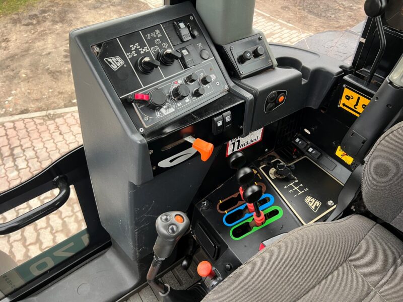 JCB FASTRAC 2170 (13)