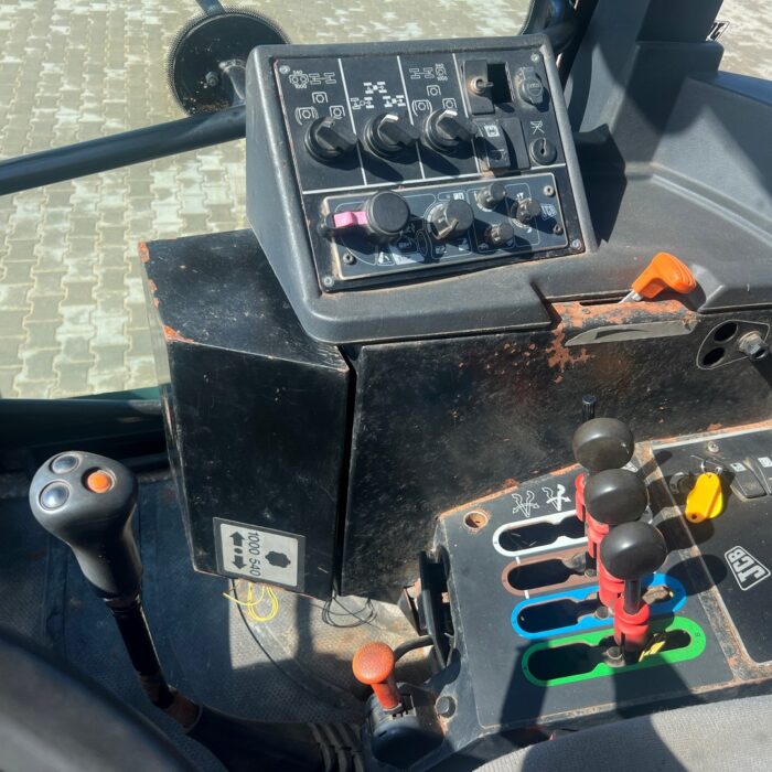 JCB FASTRAC 3200 (13)