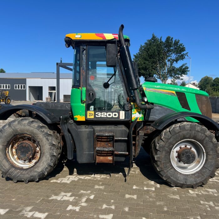 JCB FASTRAC 3200 (18)