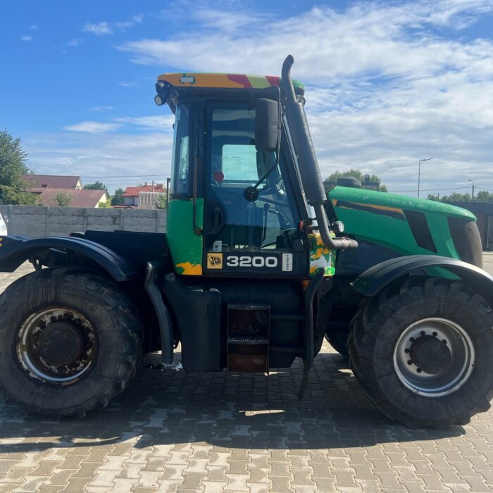 JCB FASTRAC 3200 (7)