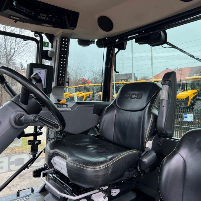 JCB FASTRAC 4220 (12)