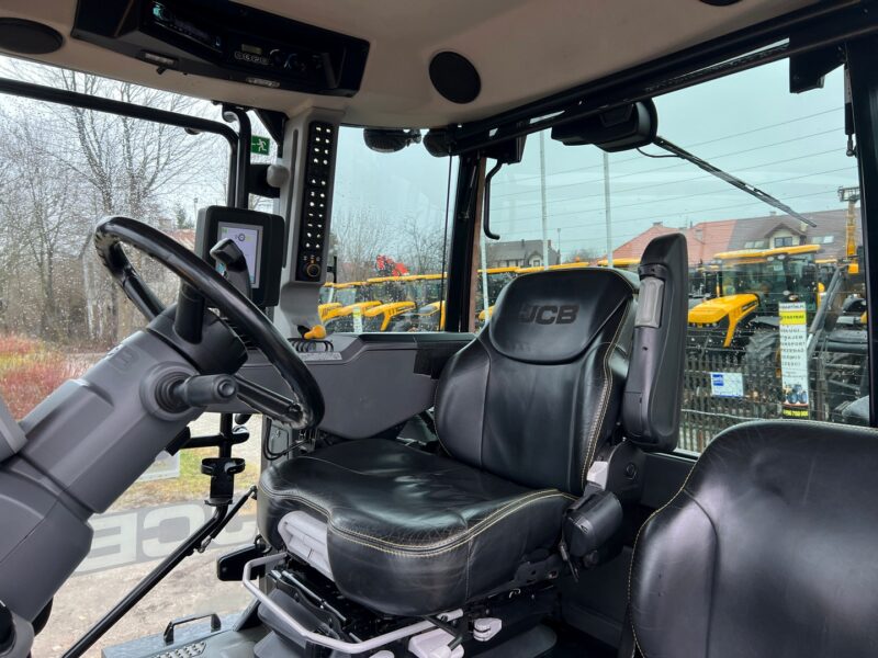 JCB FASTRAC 4220 (12)
