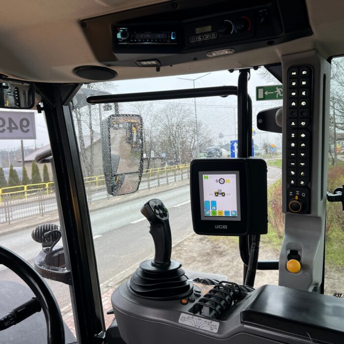 JCB FASTRAC 4220 (14)
