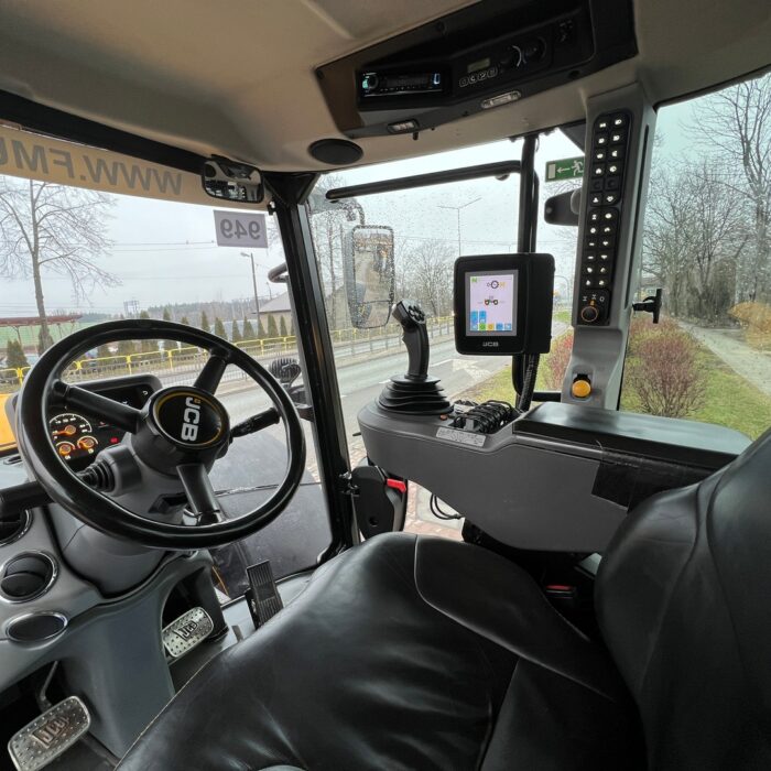 JCB FASTRAC 4220 (15)