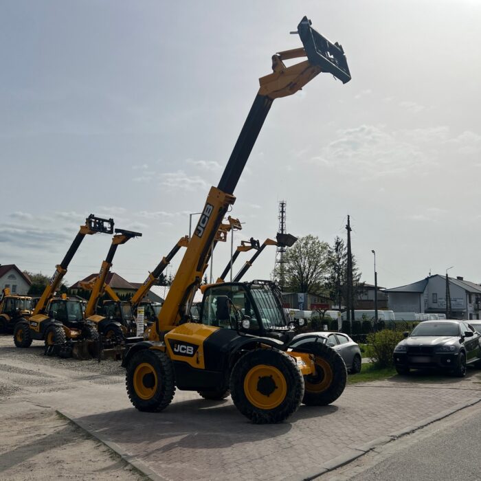 JCB 531-70 (15)