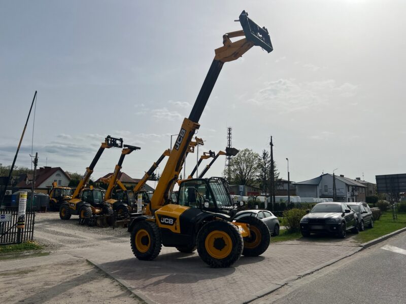 JCB 531-70 (15)