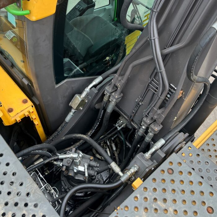 Volvo EC220EL (10)