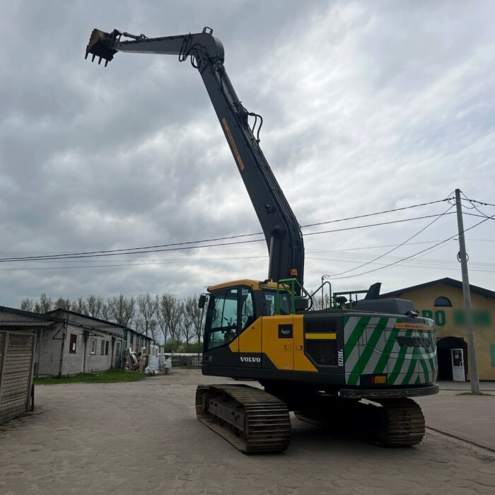 Volvo EC220EL (15)