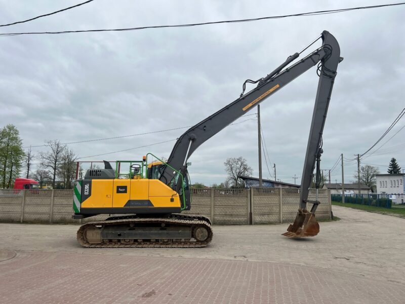 Volvo EC220EL (2)