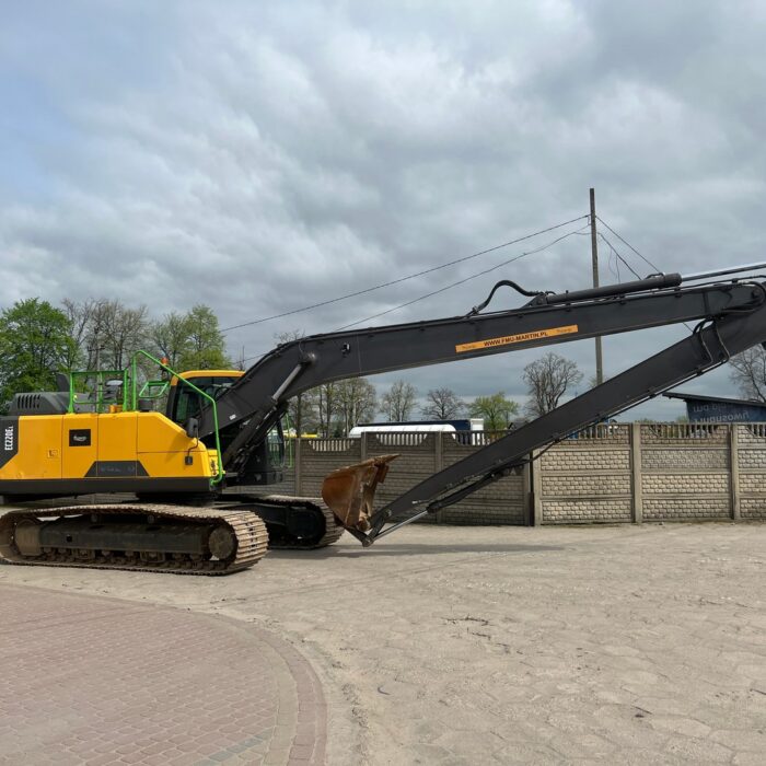 Volvo EC220EL (36)