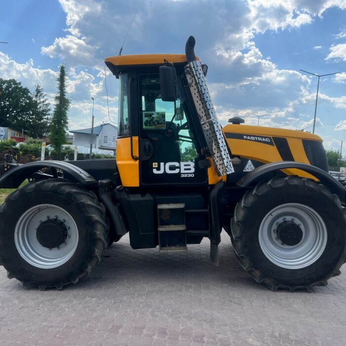 JCB FASTRAC 3230 (13)