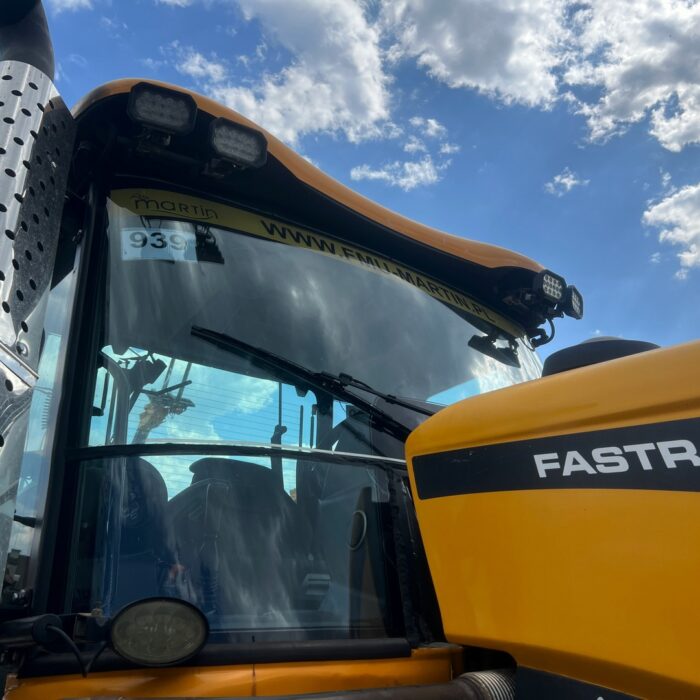 JCB FASTRAC 3230 (17)