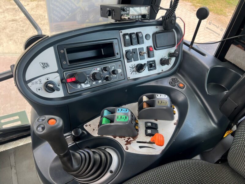 JCB FASTRAC 3230 (4)