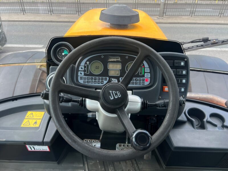 JCB FASTRAC 3230 (6)