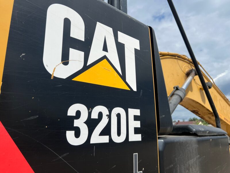 CAT 320E (13)