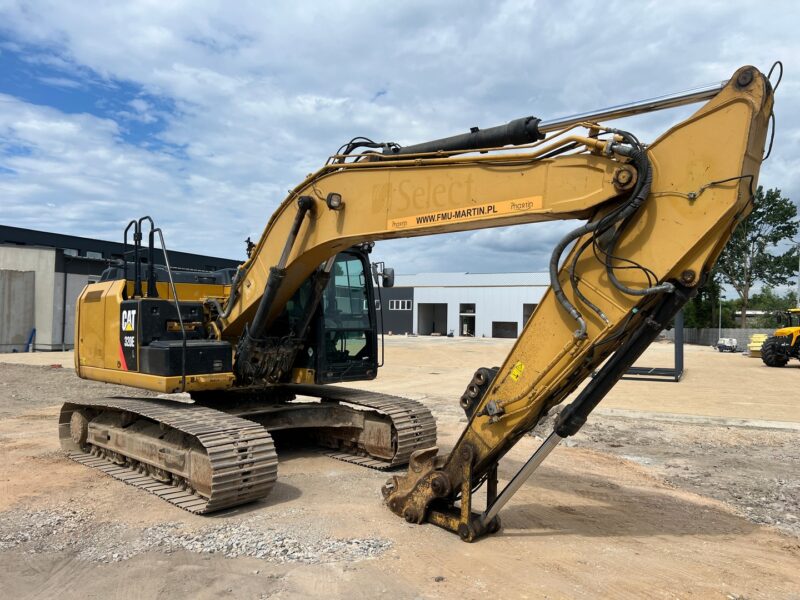 CAT 320E (2)