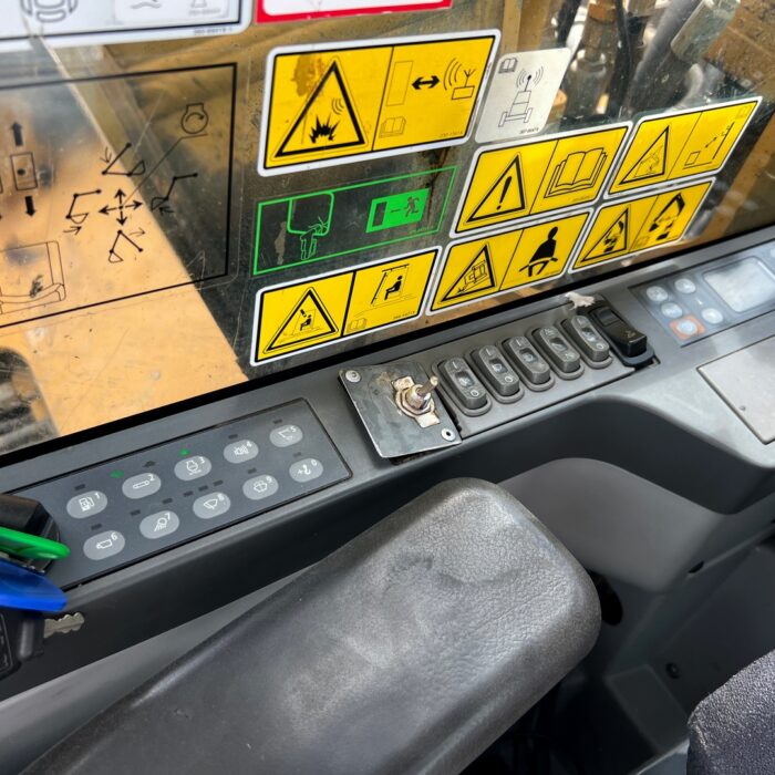 CAT 320E (23)