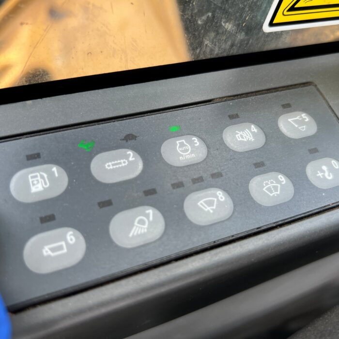 CAT 320E (24)