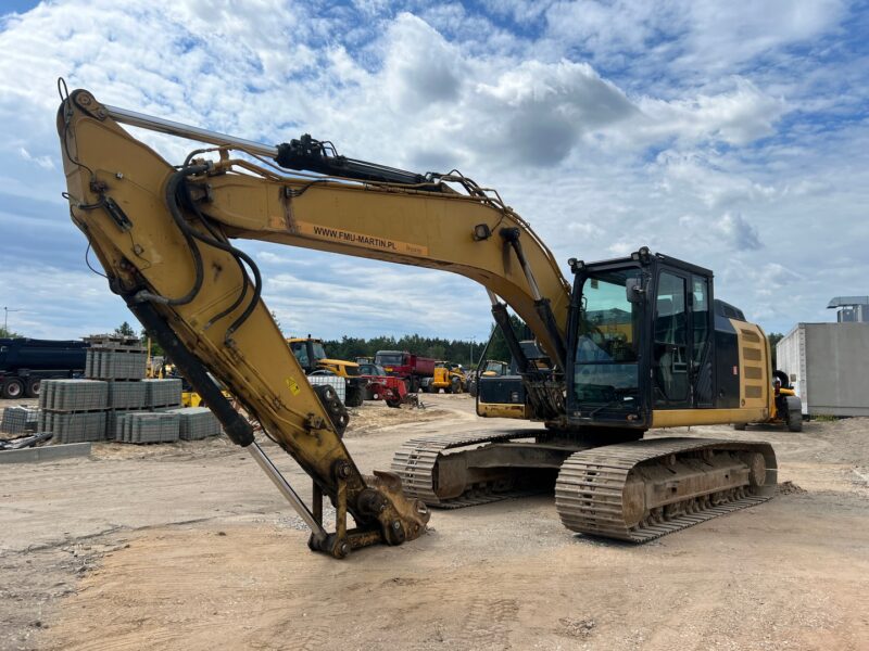 CAT 320E (3)