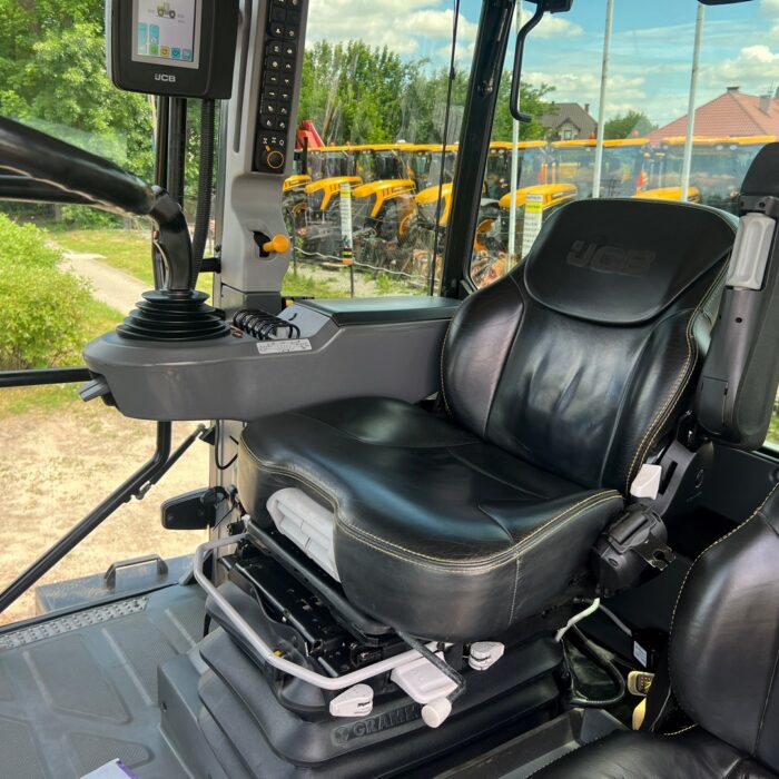 JCB FASTRAC 4220 (10)