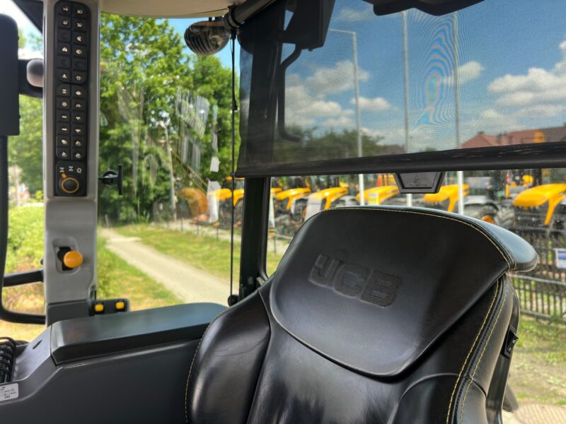 JCB FASTRAC 4220 (12)