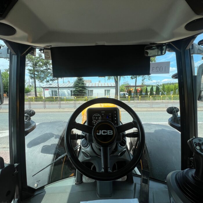 JCB FASTRAC 4220 (15)