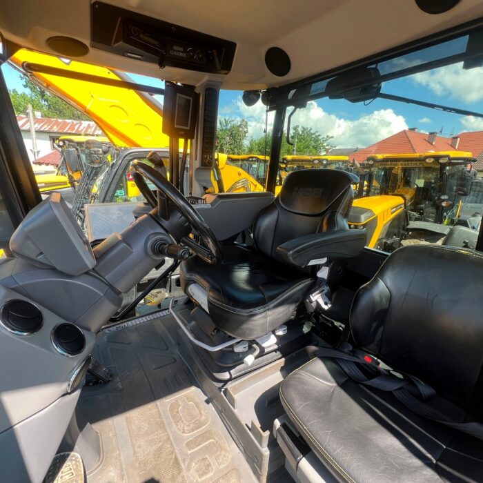 JCB FASTRAC 4220 (16)