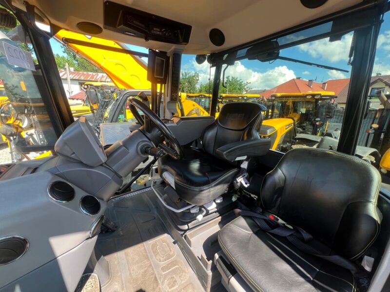 JCB FASTRAC 4220 (16)