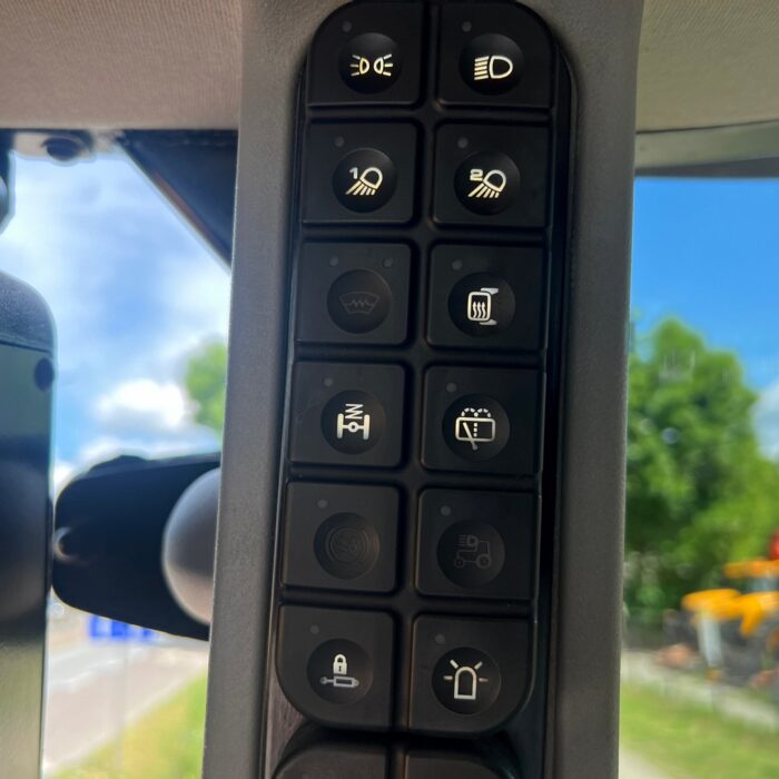 JCB FASTRAC 4220 (19)