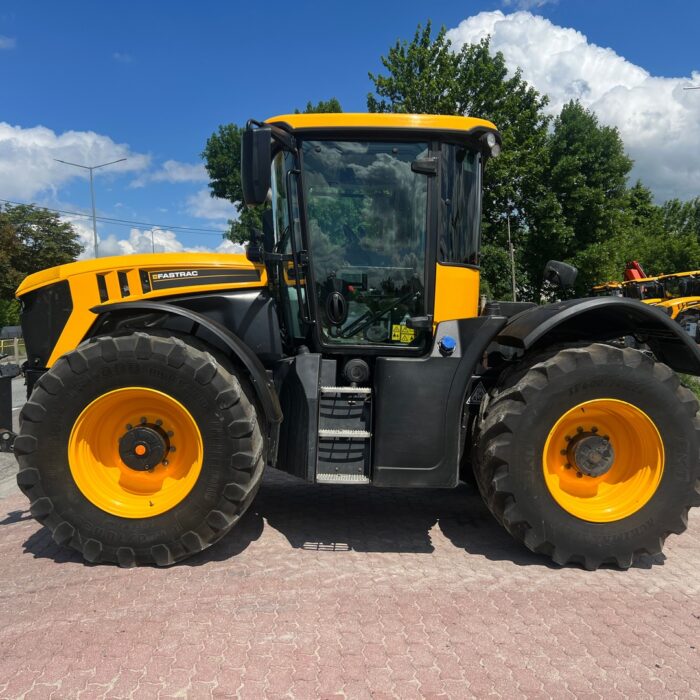 JCB FASTRAC 4220 (2)