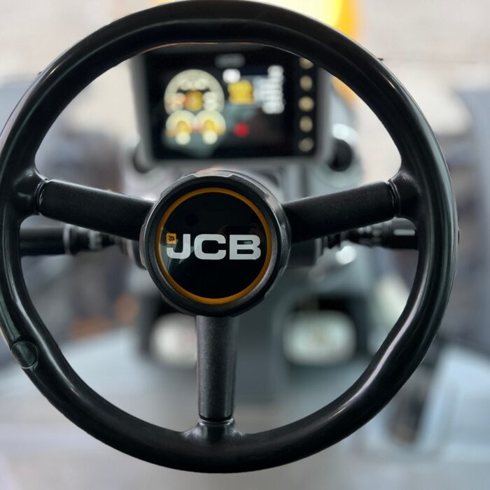 JCB Fastrac 4220(12)