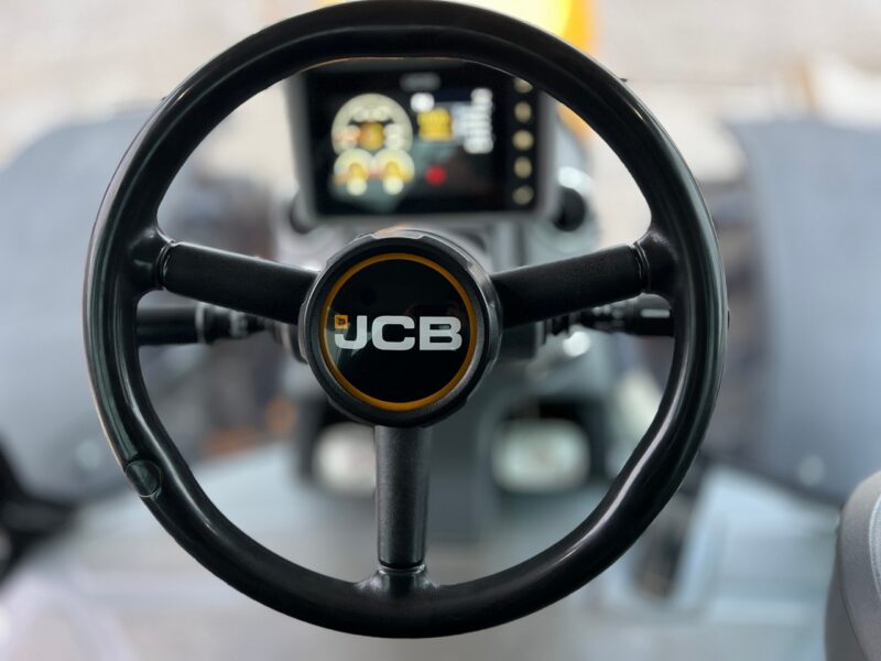 JCB Fastrac 4220(12)