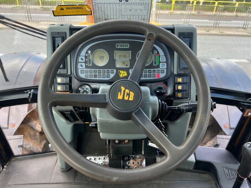JCB FASTRAC 2150 (15)