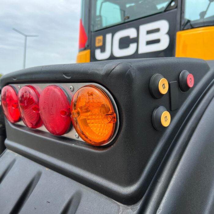 JCB FASTRAC 3200 (22)