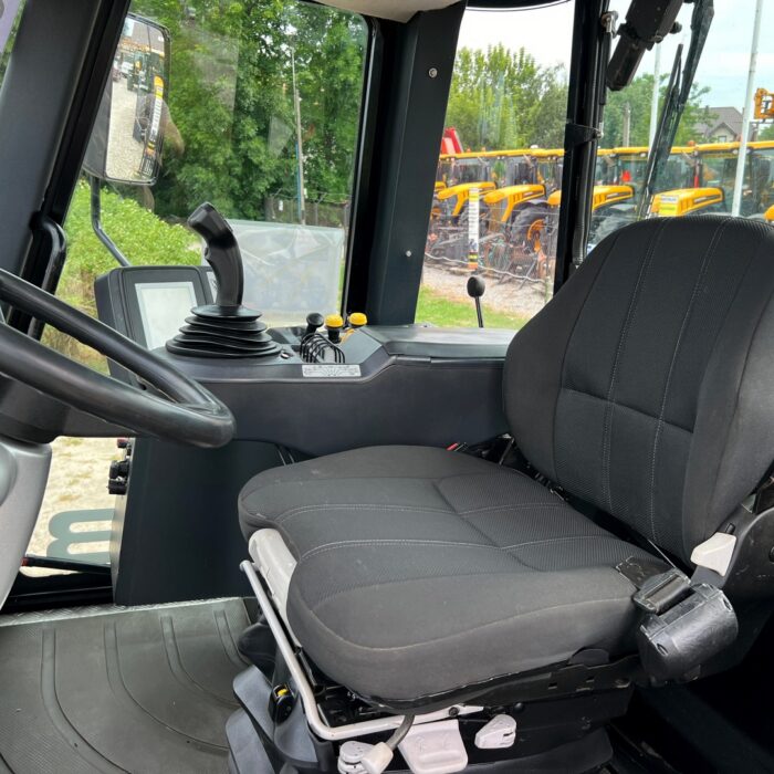 JCB FASTRAC 3200 (23)