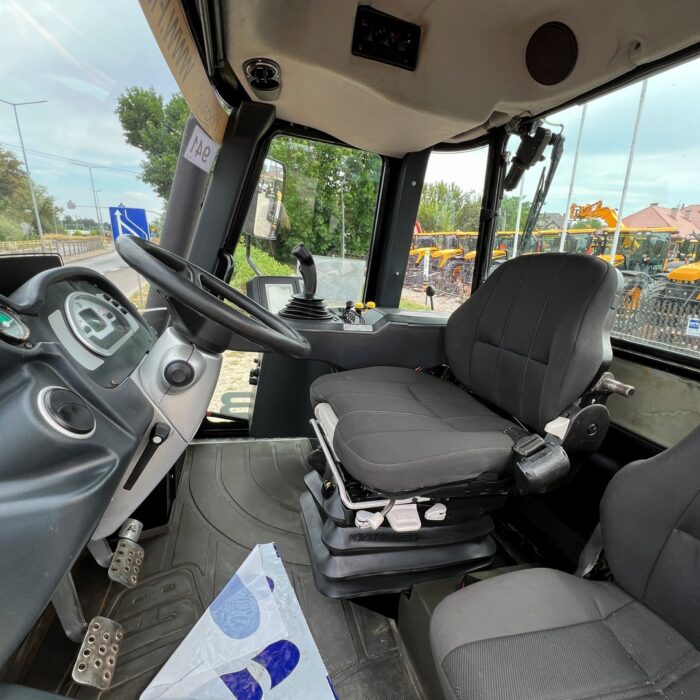 JCB FASTRAC 3200 (24)