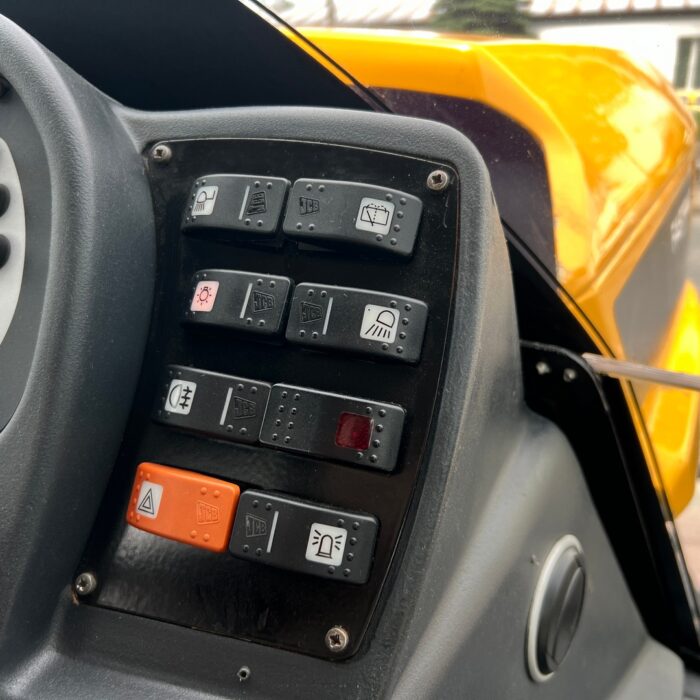 JCB FASTRAC 3200 (28)