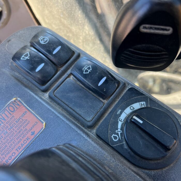 VOLVO ECR235 (13)