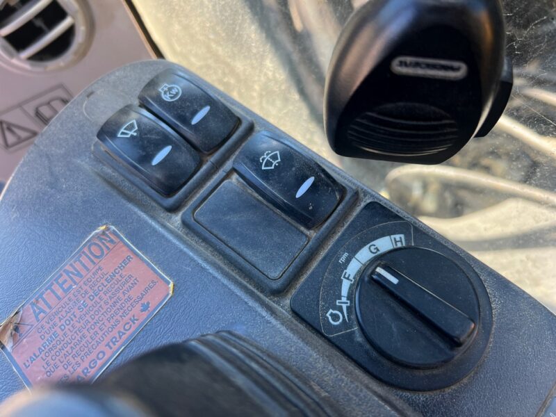 VOLVO ECR235 (13)