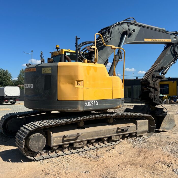 VOLVO ECR235 (4)