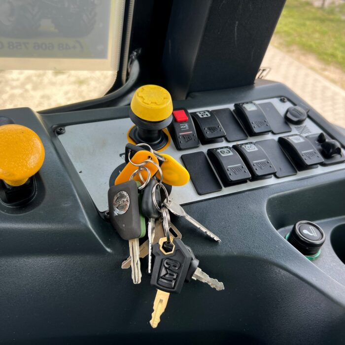 JCB FASTRAC 3230 XTRA (16)
