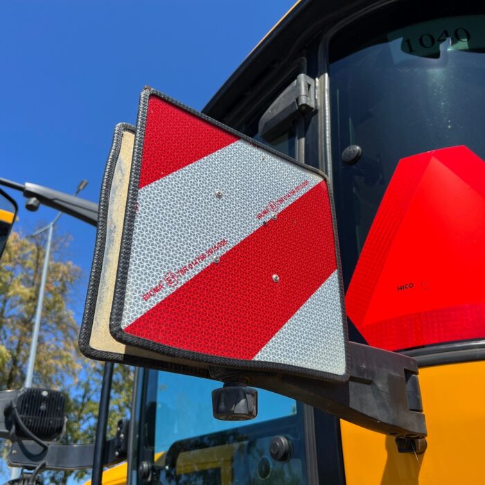 JCB FASTRAC 4220 (11)