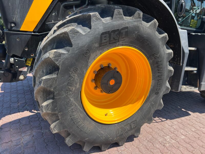 JCB FASTRAC 4220 (14)