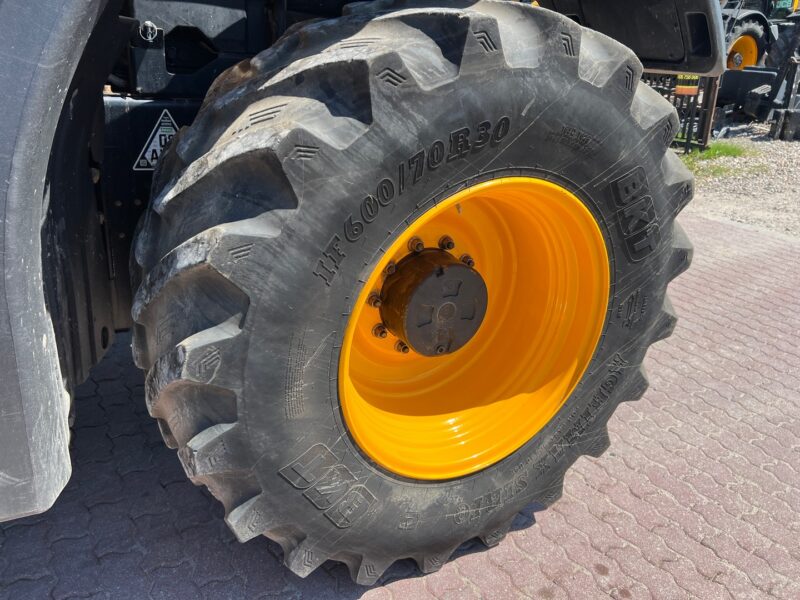 JCB FASTRAC 4220 (15)