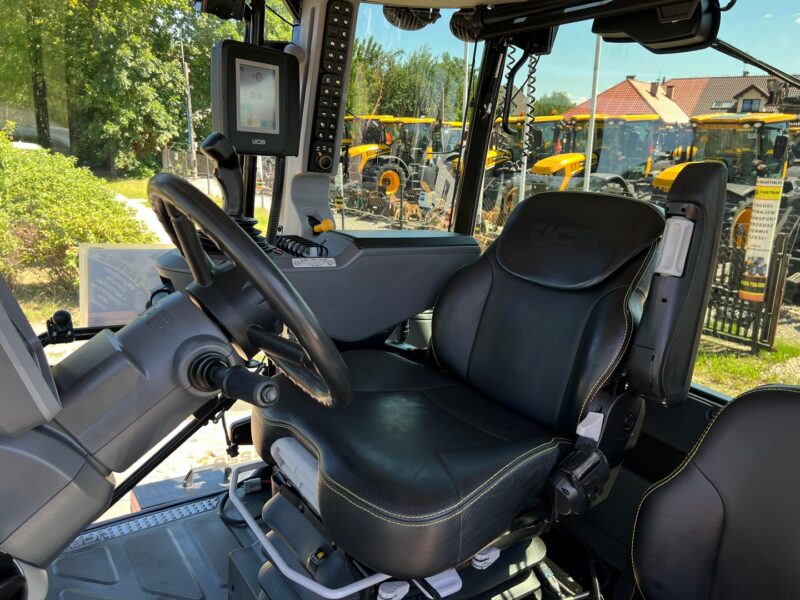 JCB FASTRAC 4220 (17)