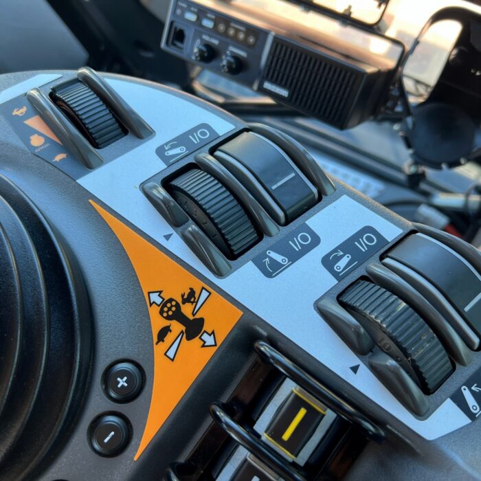 JCB FASTRAC 4220 (25)