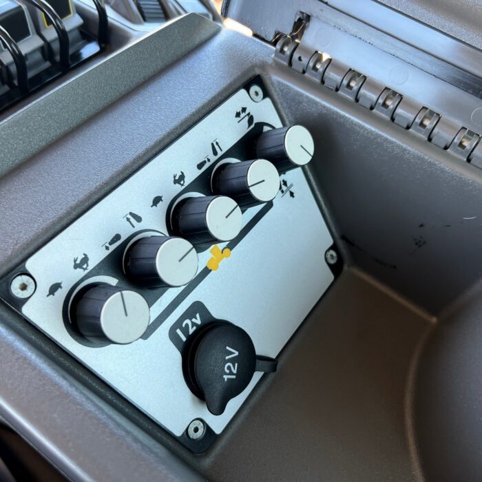 JCB FASTRAC 4220 (27)