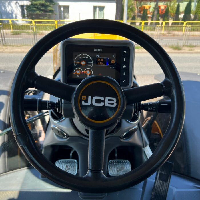 JCB FASTRAC 4220 (28)